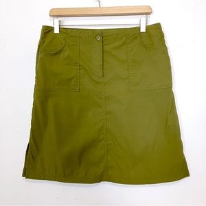 MEC army olive green mini skirt hiking skirt with pockets lightweight stretch